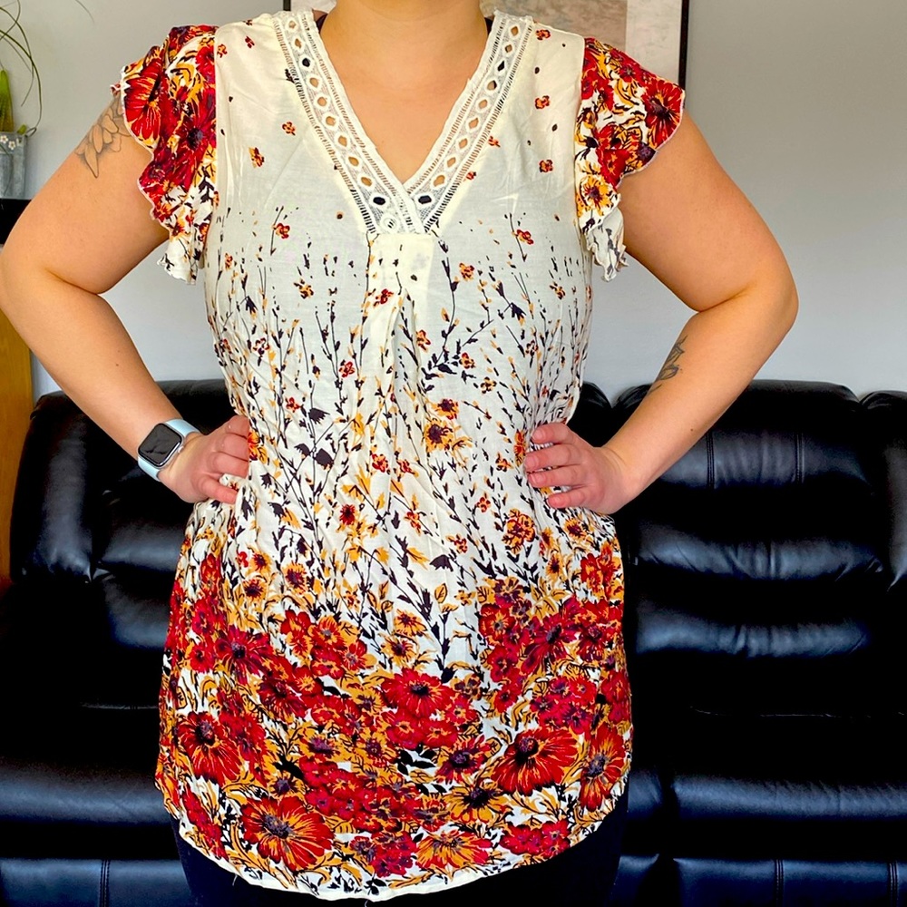 Adorable flowered blouse